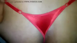 Passivo com calcinha da esposa